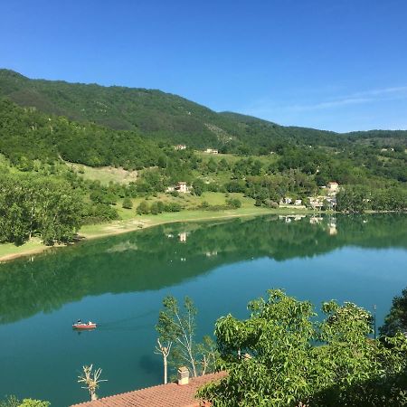 Ferienwohnung Casa Sul Lago Nonna Gio' Colle di Tora Exterior foto