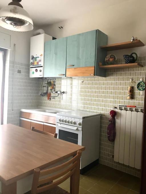 Ferienwohnung Casa Sul Lago Nonna Gio' Colle di Tora Exterior foto